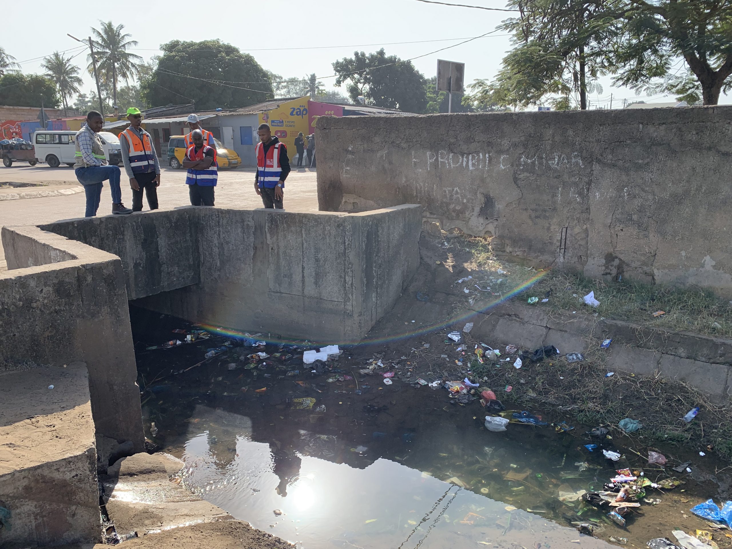 Arrancam Trabalhos de Reparação Localizada e Limpeza de Drenagem em Nlhamanculo